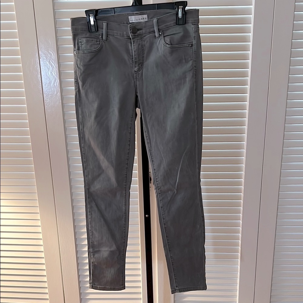 LOFT Gray Ankle Cropped Pants